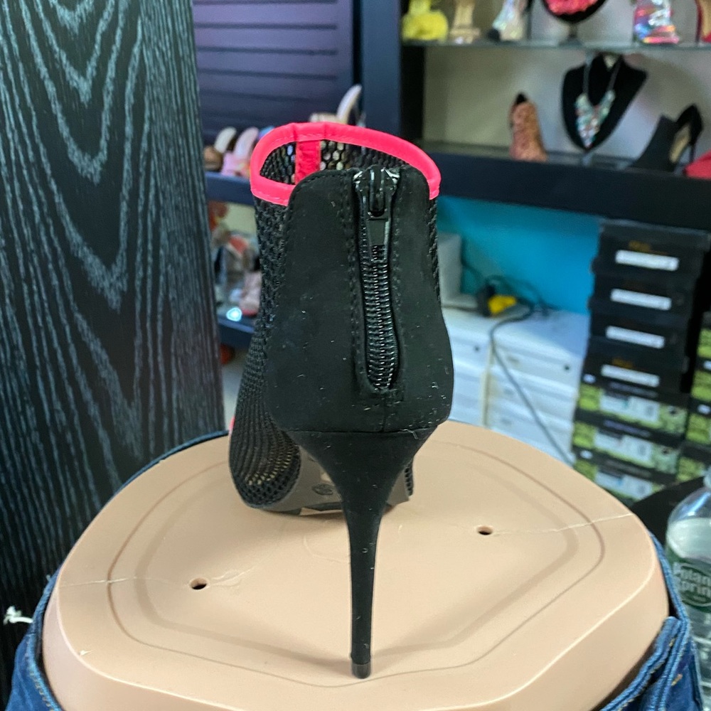 NEW clear pearl accent ,pink wrap around ankle heels, tan chunky heel booties - Picture 3 of 4